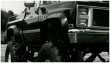 Load image into Gallery viewer, Bushwacker 81-91 Chevy Blazer Cutout Style Flares 2pc - Black