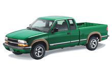 Load image into Gallery viewer, Bushwacker 95-05 Chevy Blazer Street Style Flares 4pc Excludes ZR2 Flare Package - Black